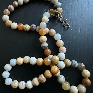 Elegant  agate Multi-Color Beaded Necklace,length is 16”
